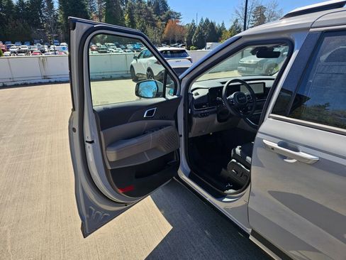New 2026 Kia Carnival SX image 21