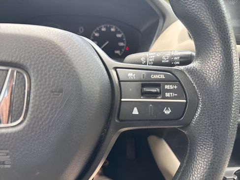 Used 2023 Honda HR-V LX image 13