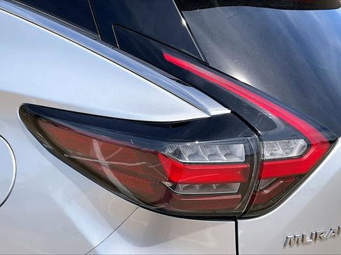 Used 2023 Nissan Murano SV AWD/4WD image 31