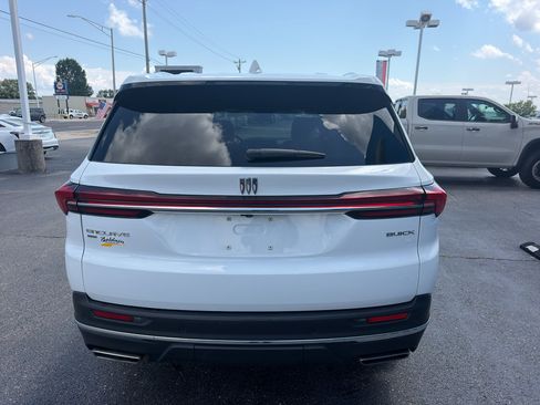 Used 2025 Buick Enclave Preferred AWD/4WD image 5
