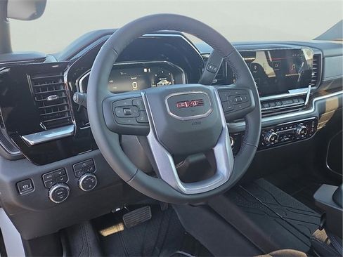 New 2026 GMC Sierra 1500 SLE image 12