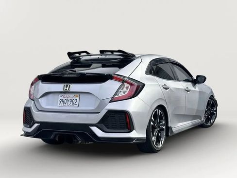 Used 2018 Honda Civic Sport image 2