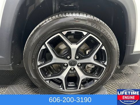 Used 2025 Jeep Compass Limited AWD/4WD image 12
