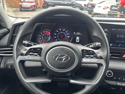 Used 2021 Hyundai Elantra SEL FWD image 38