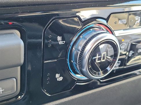 Used 2026 GMC Sierra 1500 Elevation image 34