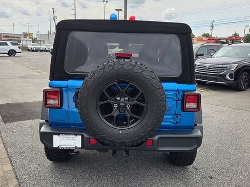 Used 2024 Jeep Wrangler Unlimited Sport AWD/4WD image 9