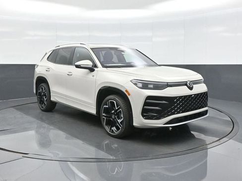 New 2026 Volkswagen Tiguan SEL R-Line AWD/4WD image 1