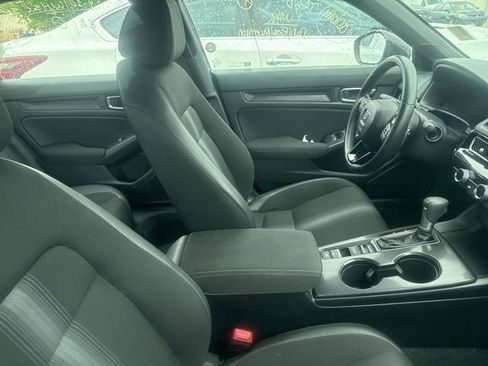 Used 2025 Honda Civic Sport image 2
