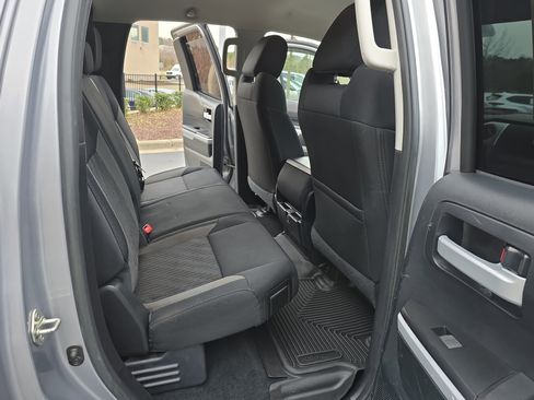 Used 2017 Toyota Tundra SR5 image 11