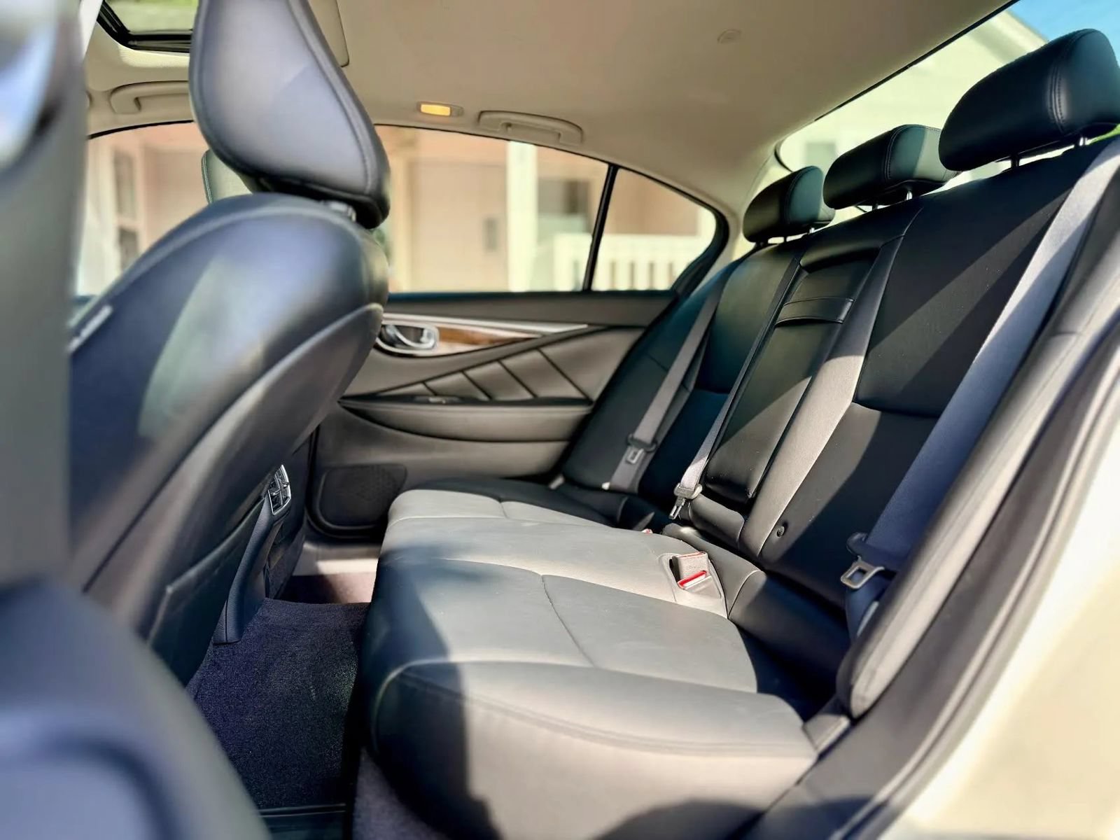 Used 2019 INFINITI Q50 Luxe w/ Cargo Package (L96) RWD image 22
