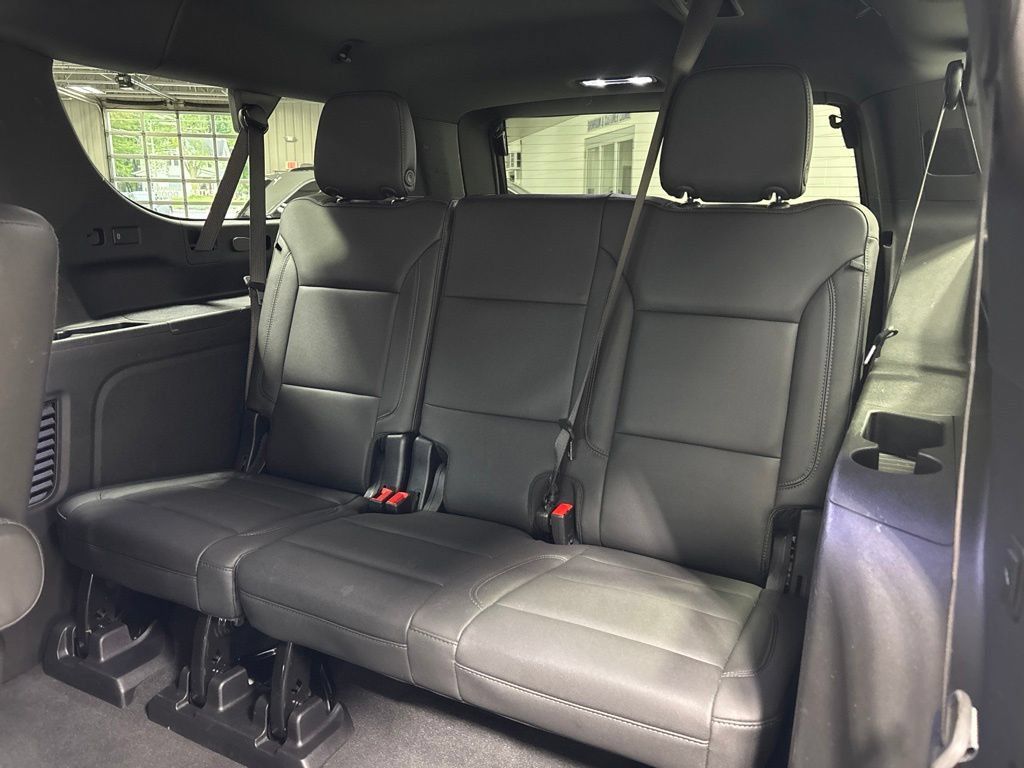 Used 2026 Chevrolet Suburban LT w/ Comfort Package AWD/4WD image 53