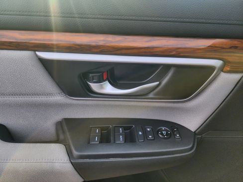 Used 2018 Honda CR-V EX image 19