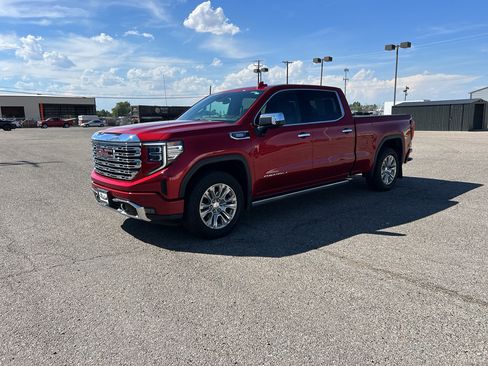 Used 2024 GMC Sierra 1500 Denali AWD/4WD image 1