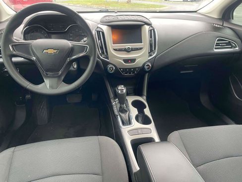Used 2018 Chevrolet Cruze LS FWD image 7