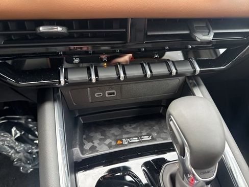 New 2026 GMC Canyon AT4 w/ AT4 Premium Package image 25