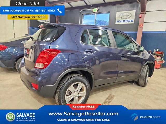 Used 2018 Chevrolet Trax LS AWD/4WD image 4