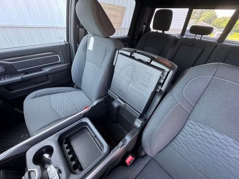 New 2026 RAM 3500 Big Horn AWD/4WD image 39