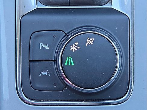 Used 2022 Chevrolet Blazer LT image 18