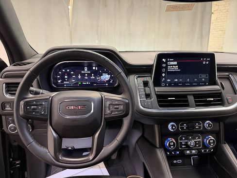 Used 2023 GMC Yukon AT4 w/ AT4 Premium Package AWD/4WD image 27