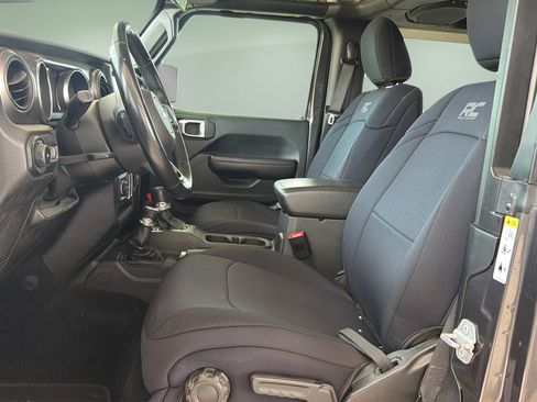 Used 2020 Jeep Wrangler Sport AWD/4WD image 16