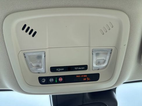 Used 2021 Chevrolet Malibu LT w/ Leather Package FWD image 19