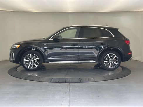 Certified 2023 Audi Q5 2.0T Premium w/ Convenience Package AWD/4WD image 2