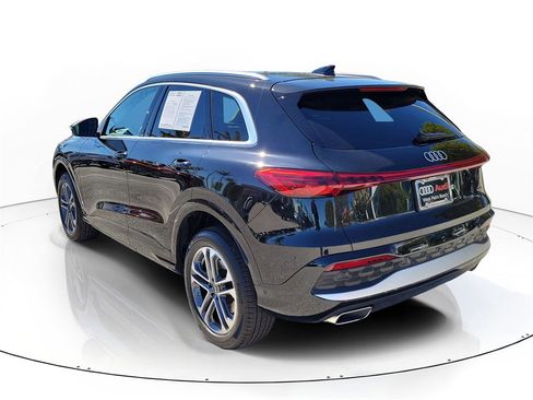 Used 2025 Audi Q5 Premium Plus w/ Premium Plus image 3