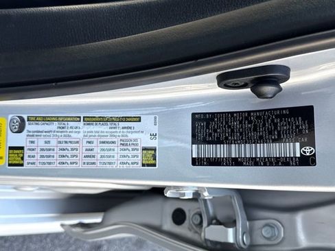 Certified 2025 Toyota Corolla LE image 32