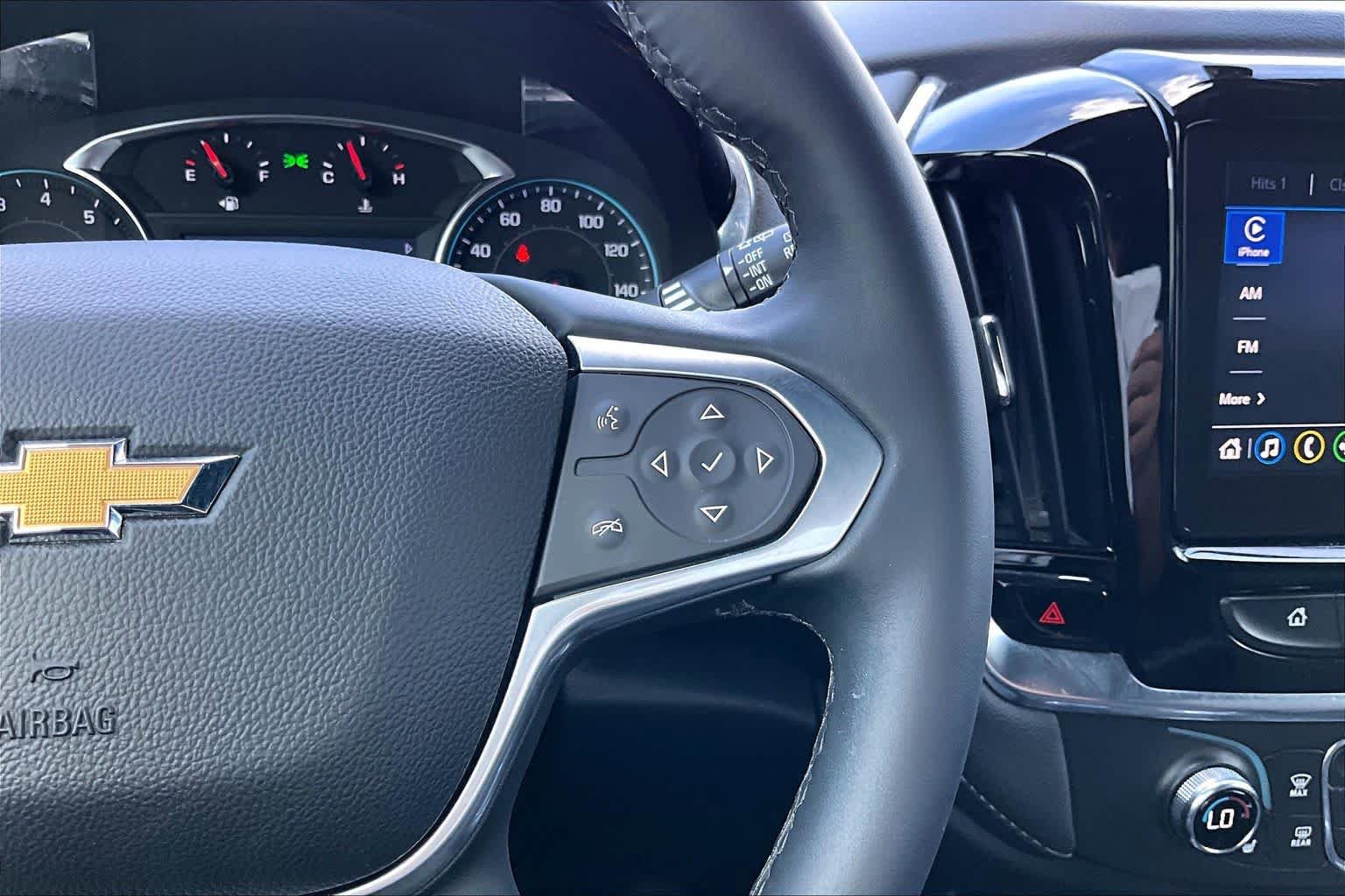 Used 2023 Chevrolet Traverse LT FWD image 49