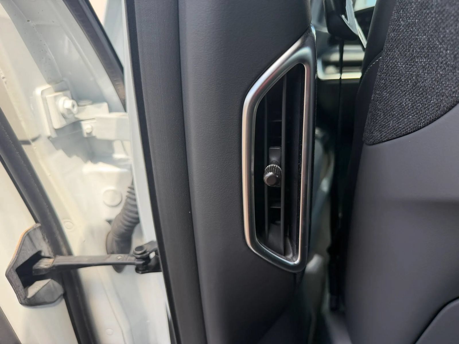 Used 2024 Lucid Air Touring AWD/4WD image 37
