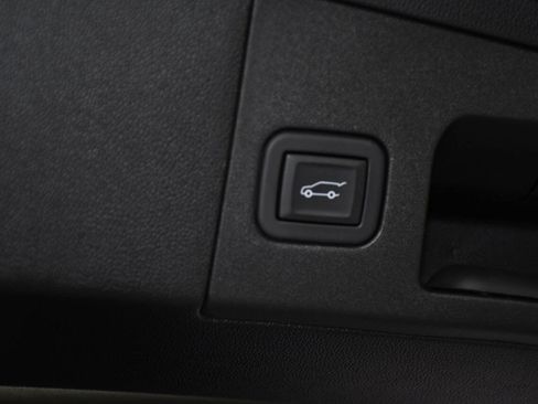 Used 2023 Cadillac XT5 Sportv w/ LPO, Floor Liner Package AWD/4WD image 21