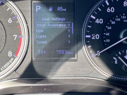 Used 2019 Hyundai Santa Fe SE image 13