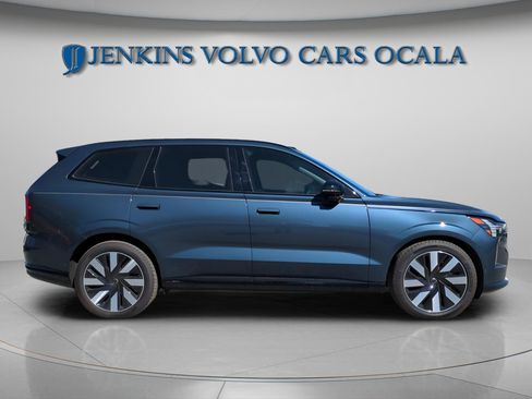 New 2025 Volvo EX90 Ultra image 9