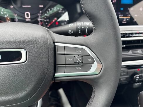 New 2026 Jeep Compass Latitude AWD/4WD image 12