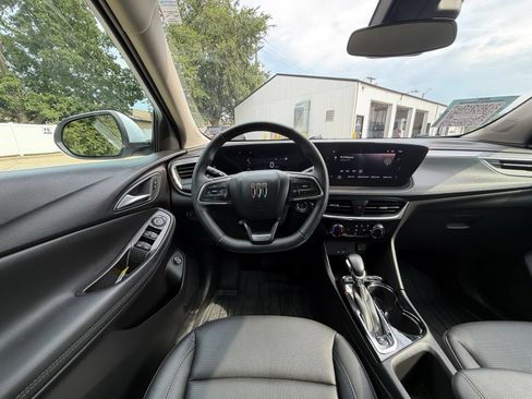 Used 2024 Buick Encore GX Sport Touring w/ Comfort Package FWD image 2