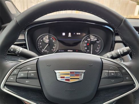 Used 2024 Cadillac XT5 Premium Luxury w/ Technology Package image 18