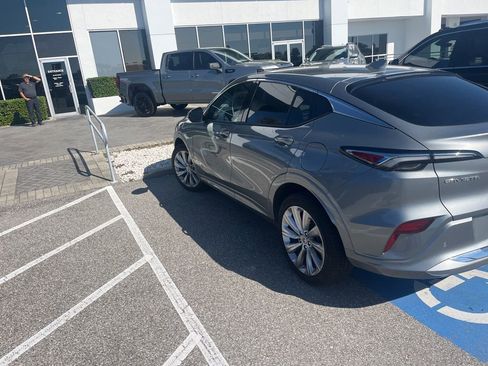 Used 2024 Buick Envista Avenir image 3