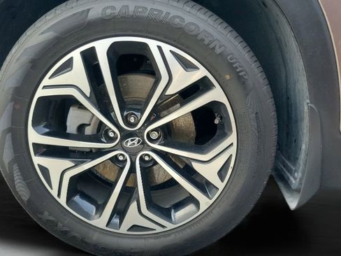 Used 2020 Hyundai Santa Fe SEL FWD image 4