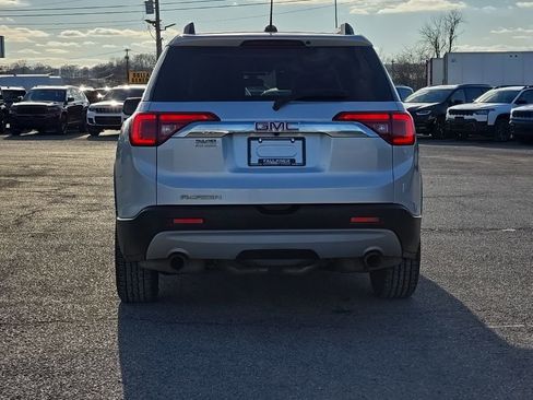 Used 2017 GMC Acadia SLT image 6