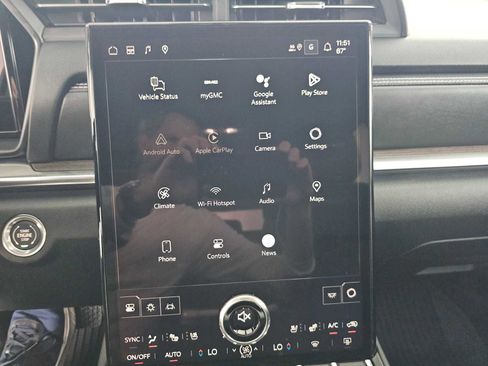 New 2026 GMC Terrain Denali w/ LPO, Floor Liner Package image 24