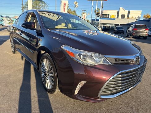 Used 2017 Toyota Avalon Limited image 1