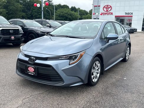 Used 2024 Toyota Corolla LE FWD image 4