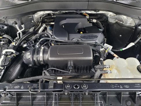 Used 2020 Ford Explorer XLT w/ Comfort Package image 30