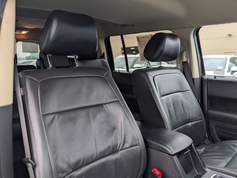 Used 2019 Ford Flex SEL w/ Equipment Group 202A FWD image 11