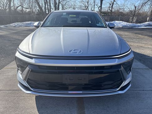 Used 2025 Hyundai Sonata SEL image 2