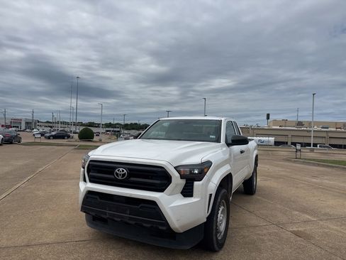 Used 2024 Toyota Tacoma SR RWD image 6