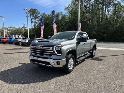 Used 2024 Chevrolet Silverado 2500 LTZ image 12
