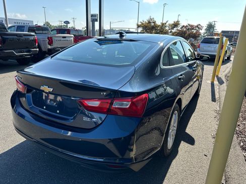 Used 2016 Chevrolet Malibu LT FWD image 5