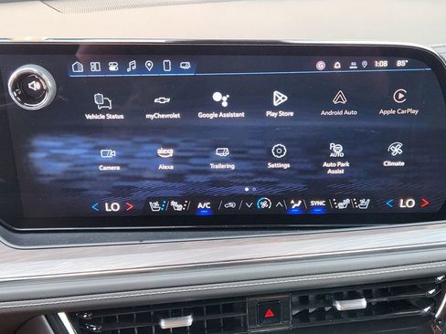 New 2025 Chevrolet Suburban Premier image 13