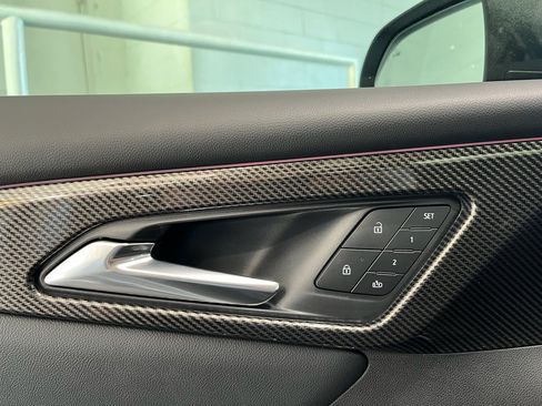 New 2026 Chevrolet Traverse High Country w/ LPO, Floor Liner Package FWD image 33